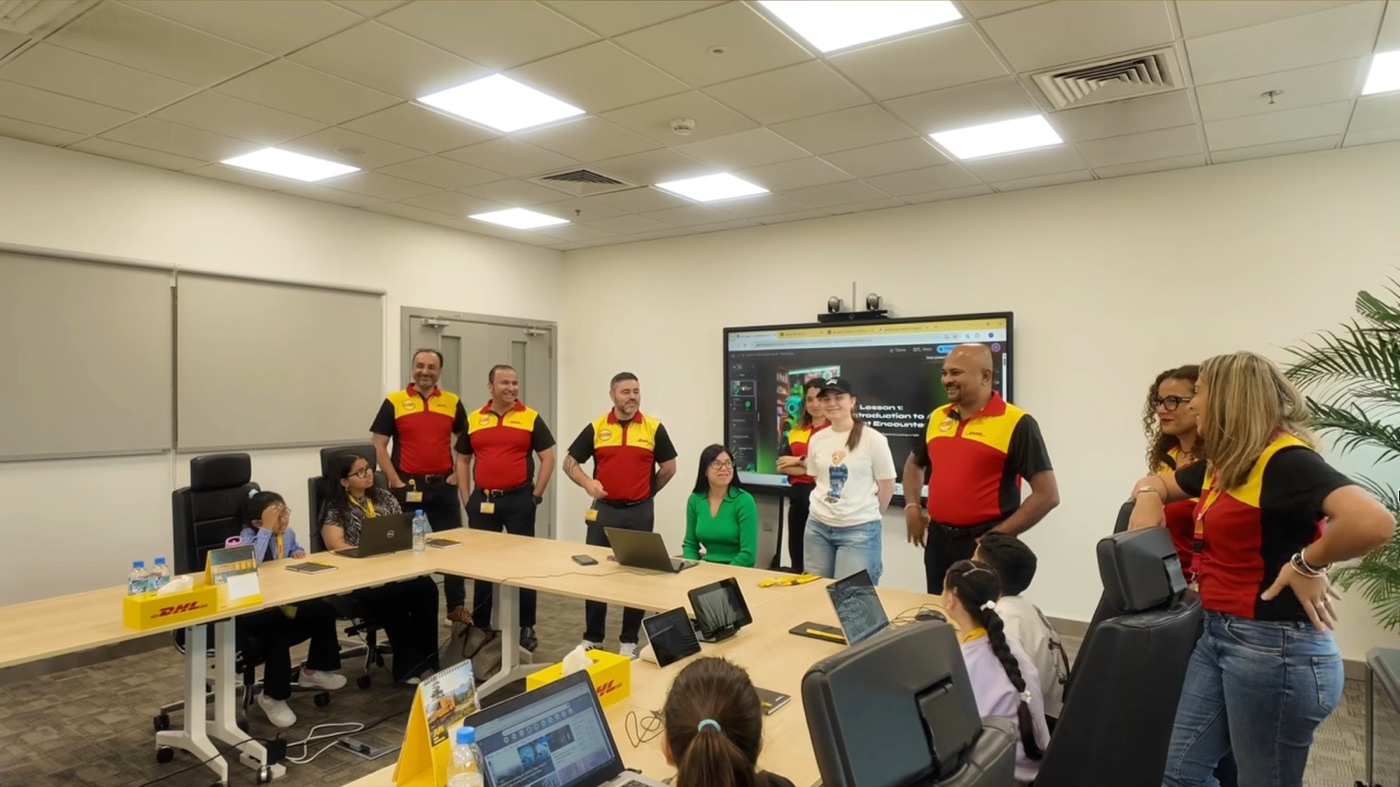 Занятие «Знакомство с ИИ» в переговорной DHL