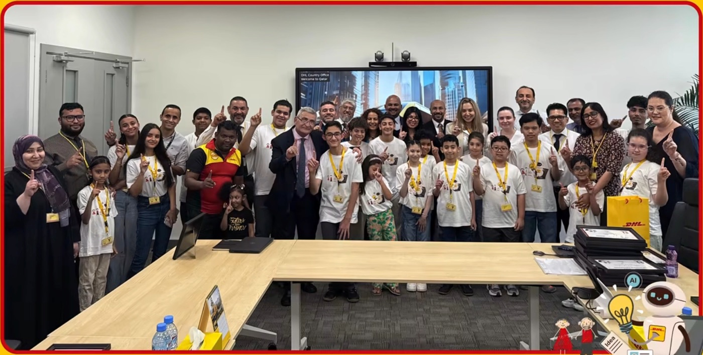 Выпускной детской программы в офисе DHL Express Qatar